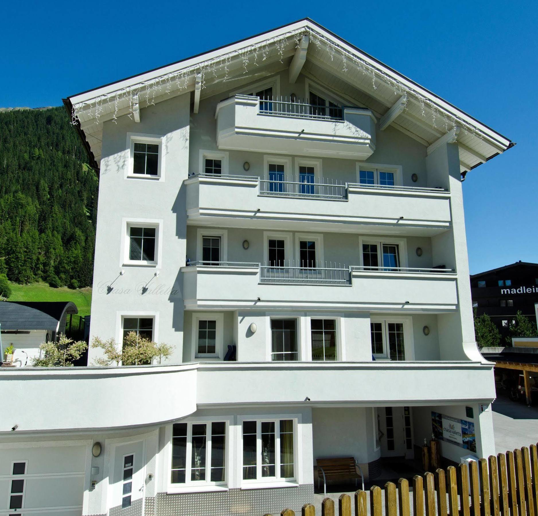 Petit Madlein Panzió Ischgl Kültér fotó